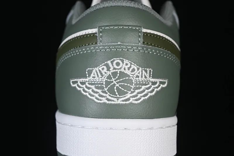 All categories Air Jordan Jordan series basketball shoes Air Jordan 1 Low High-end customized low-top sneakers Air Jordan 1 Low AJ1 Joe 1 meter white and green low-level cultural casual sneakers 553558-300